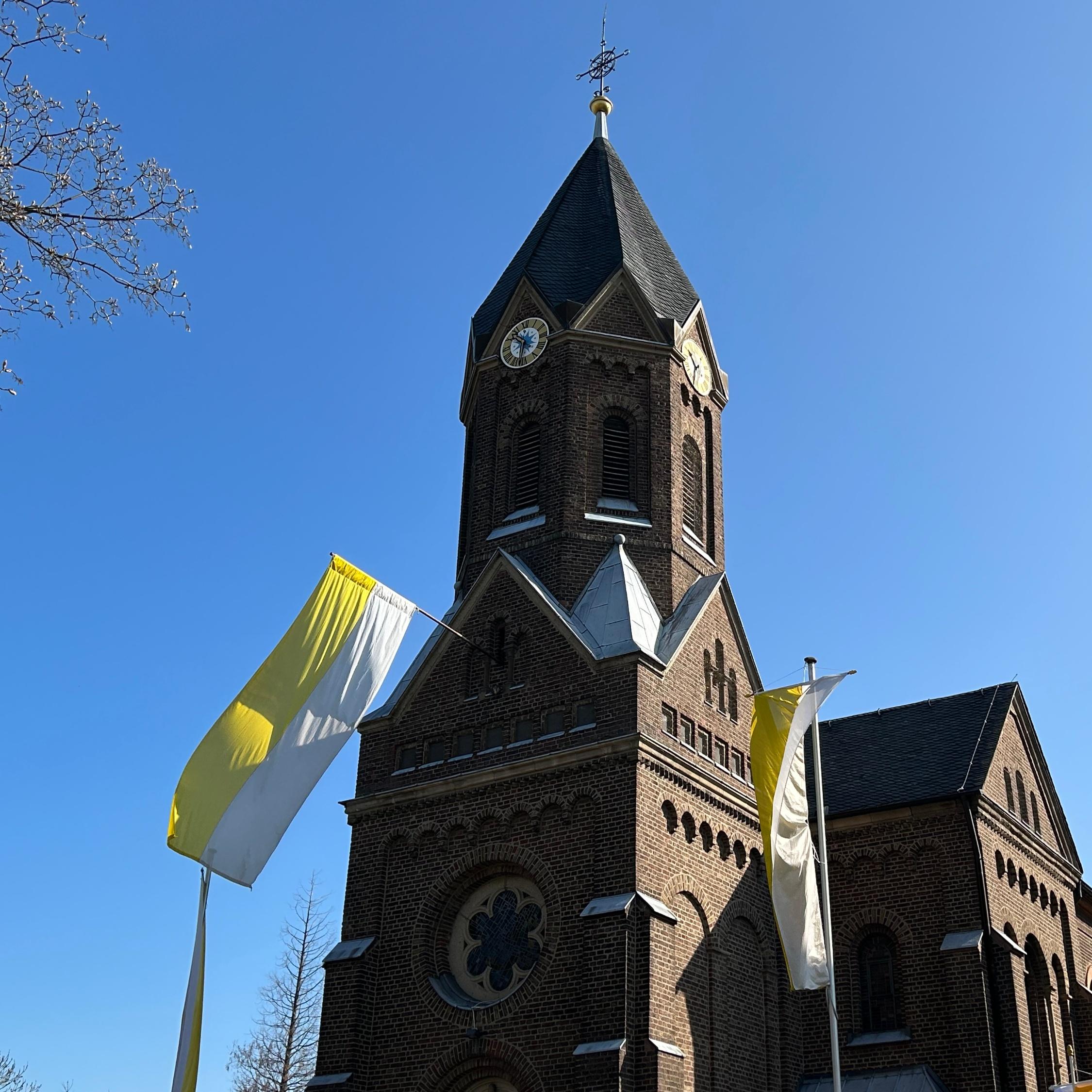Außenansicht nah von rechts